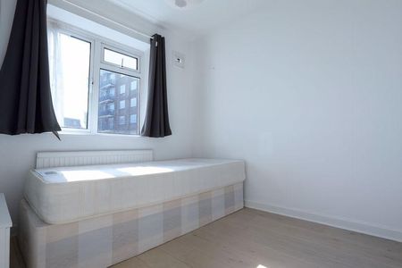 3 bedroom flat to rent - Photo 4