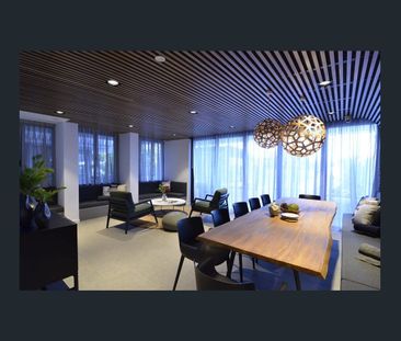 2-bedroom, 2-bathroom apartment with views of the Gateway Bridge! - Photo 1