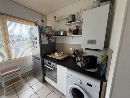 Location Appartement 3 pièces 71m² EU 76260 - Photo 3