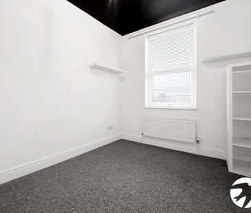2 bedroom maisonette to rent - Photo 5