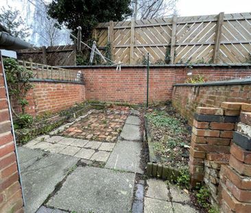3 bedroom terraced house to rent - Photo 2