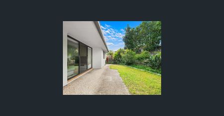 Modern 3-Bedroom Townhouse with Ducted Aircon, Dishwasher & Private Courtyard - Photo 5