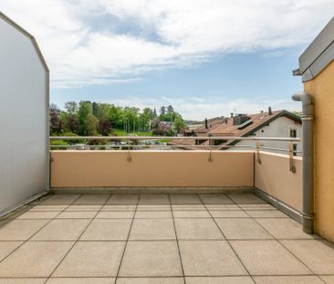 Charmant attique avec mezzanine et terrasse - Photo 6