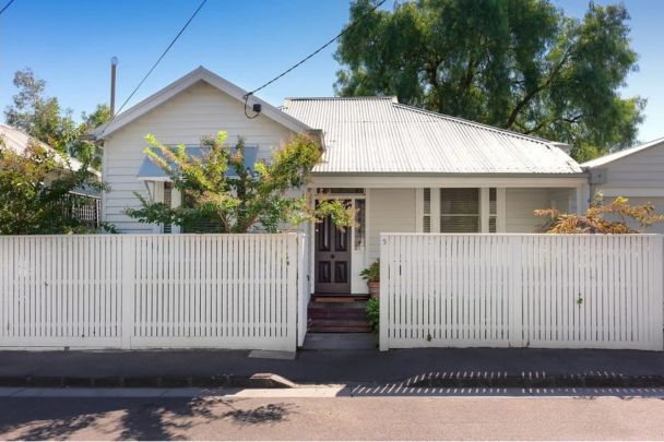 Your Richmond Retreat Awaits! - Photo 1