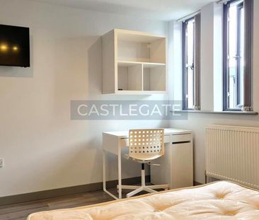 1 bedroom in a flat share to rent - Photo 4