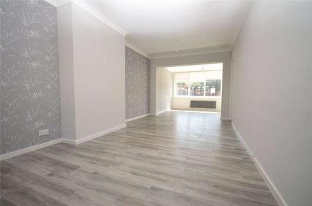 Nelson Road, Rainham, Essex, RM13 - Photo 4