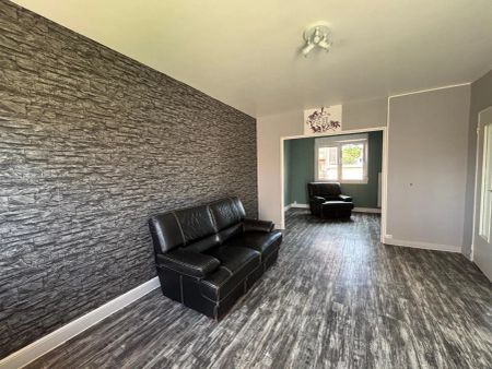 Appartement à louer 4 pièces 63.1m² - Photo 2