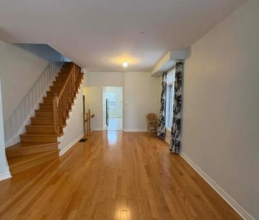 83 BUR OAK AVENUE - Photo 2