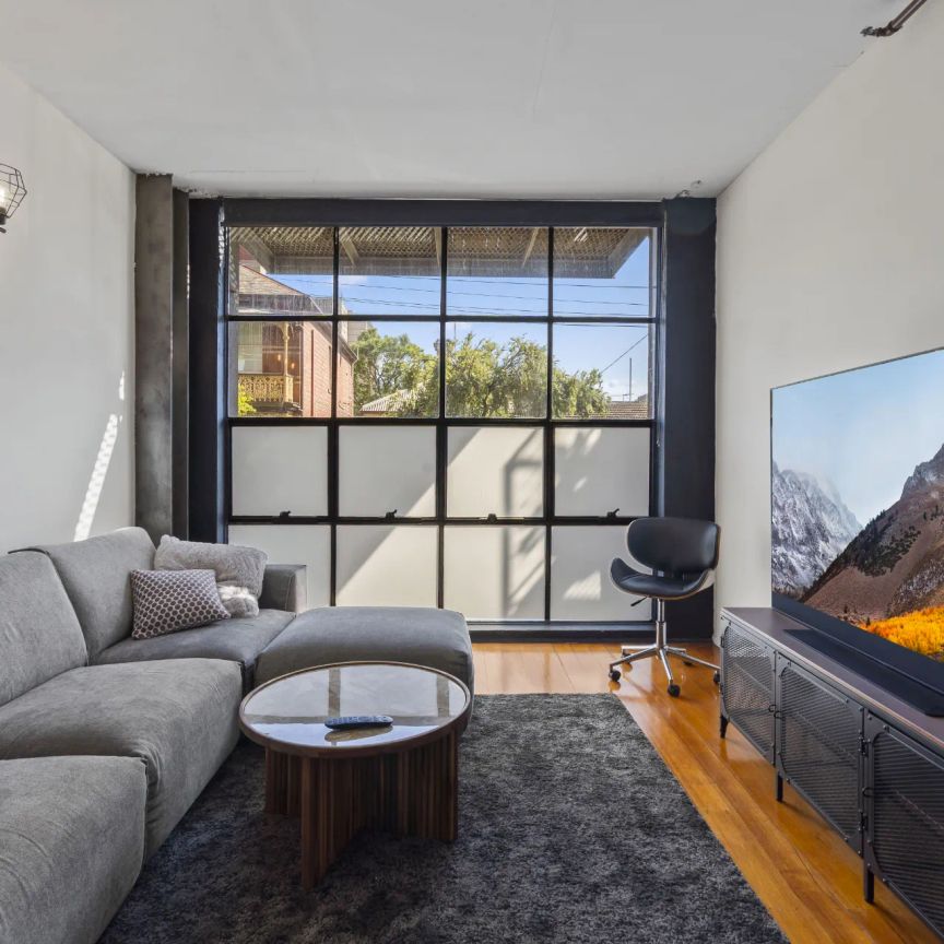 Warehouse-Inspired Richmond Living – Furnished & Ready! - Photo 1