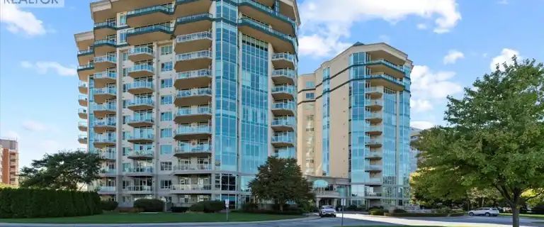 5055 RIVERSIDE DRIVE East Unit# 202 | 5055 RIVERSIDE DRIVE East Unit# 202, Windsor - Photo 1