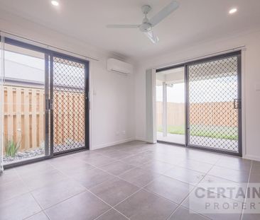 Modern 2 Bedroom Duplex - Photo 1