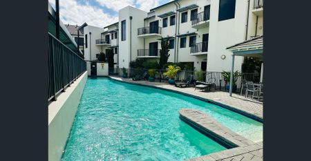 Furnished & low maintenance! - Photo 2