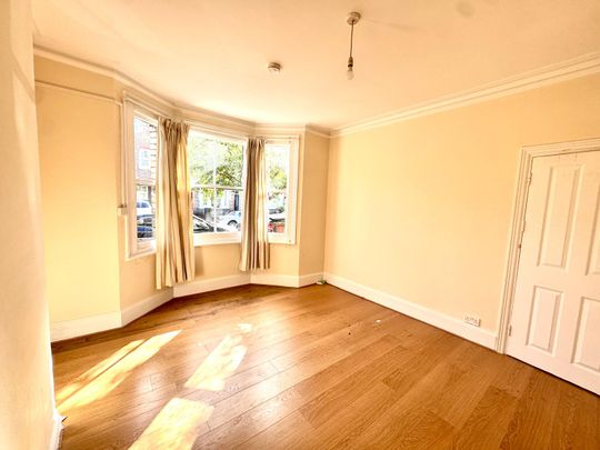 Chatham Road, Kingston Upon Thames, KT1 3AA - Photo 1