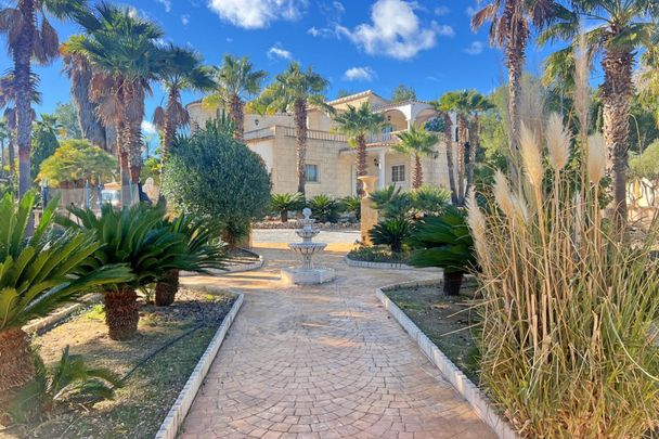 BEAUTIFUL SPACIOUS VILLA FOR LONG TERM RENTAL, LA NUCIA - Photo 1