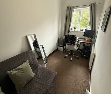 2 Bed Terraced House, Sheffield, S8 - Photo 5