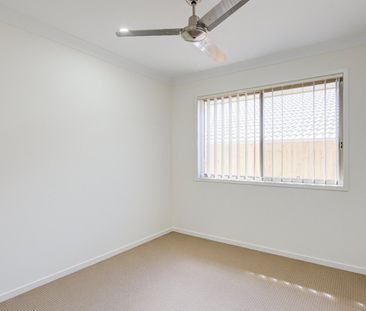 4 BEDROOM FAMILY HOME + STUDY - Photo 3