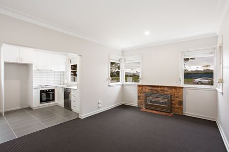 RENOVATED TWO BEDROOM HOME - Photo 4