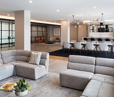 3105 Promenade du Quartier-Saint-Martin, Laval, QC - Photo 1