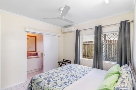 3/47 Smith Street, Cairns North QLD 4870 - Photo 5