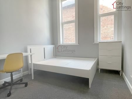 2 Bedroom Apartment - Photo 2