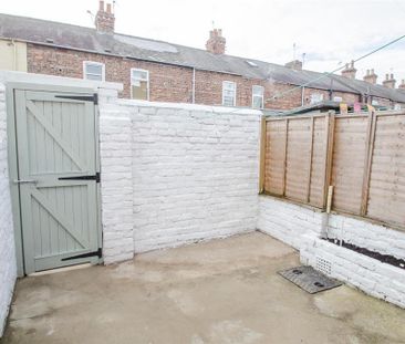 2 bedroom terraced house to rent - Photo 6