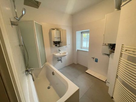 Einzug nach Sanierung -3 ZI Altbau-Maisonette im DG mit Terrasse - Theobaldgasse - Photo 3