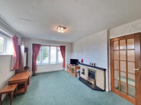 Kelmarsh Avenue, Leicester - Photo 2