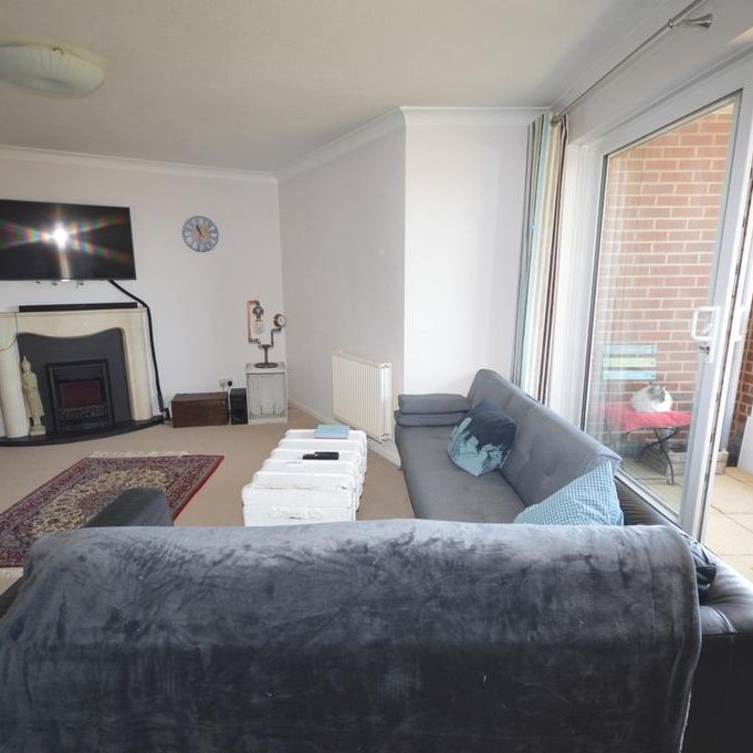 3 bedroom apartment to rent - Photo 1