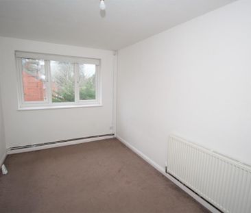 1 bedroom semi-detached house to rent - Photo 2
