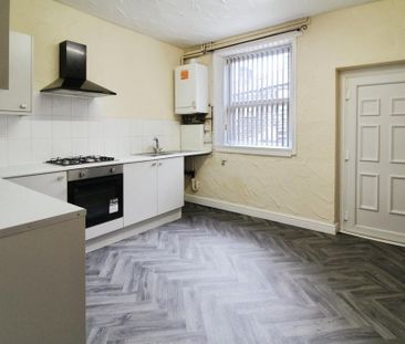 2 bedroom terraced house to rent - Photo 3