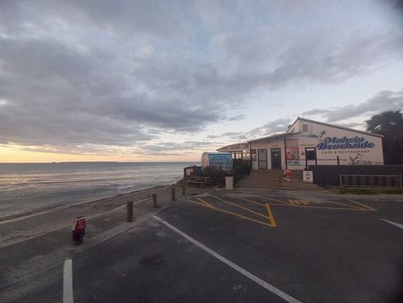 Organic fruit and eggs 'sleepout' by the sea - Photo 2