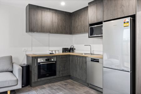 Near New, Bills Included! - Photo 5