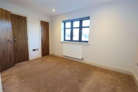 North Road, Woking, Surrey, GU21 - Photo 3