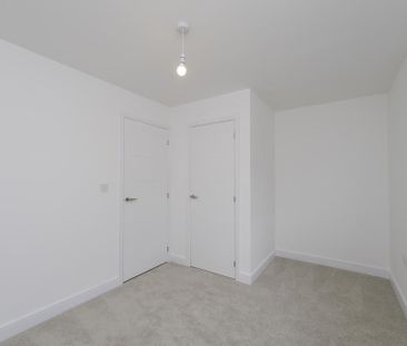 2 bedroom semi-detached house to rent - Photo 3