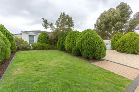 Seaside Comfort in Ocean Reef – Spacious Family Home! - Photo 5