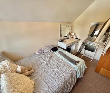 4 bedroom mews to rent - Photo 6