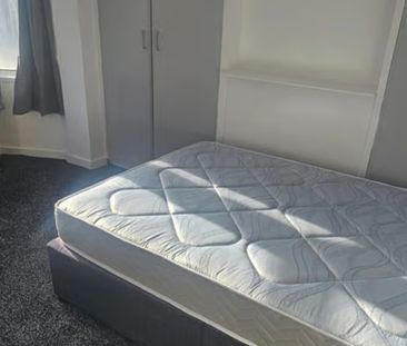6 Bed - 32 Grimthorpe Terrace, Headingley, Leeds - LS6 3JS - Student - Photo 3