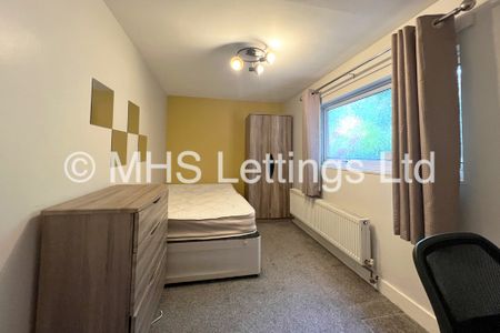 26 Greyshiels Avenue, Leeds, LS6 3DR - Photo 2