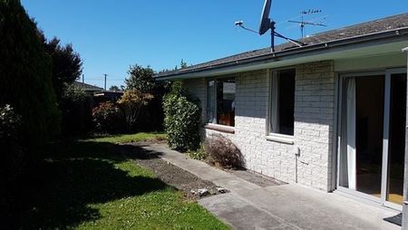 3 Bedrooms Bryndwr Sunny Burnside High Zone - Photo 2