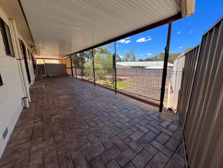 3 Emeroo Court, Roxby Downs, SA 5725 - Photo 4