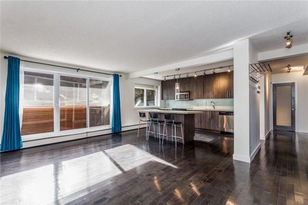 2 Bedroom Condo For Rent In Lower Mount Royal | Heat & Water Included. - Photo 3