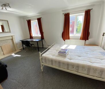 4 bedroom townhouse to rent - Photo 5