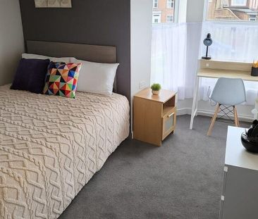 1 bedroom in a house share to rent - Photo 1