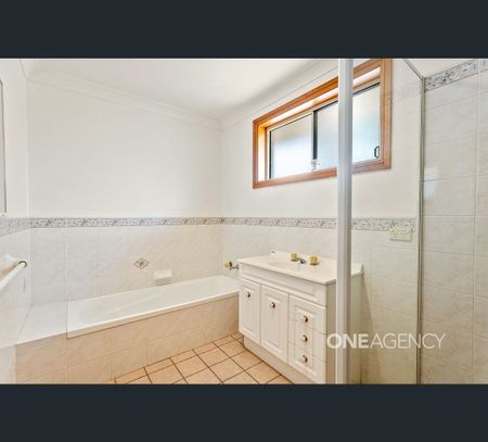 2/23 Sassafras Avenue, Windang, NSW 2528 - Photo 2