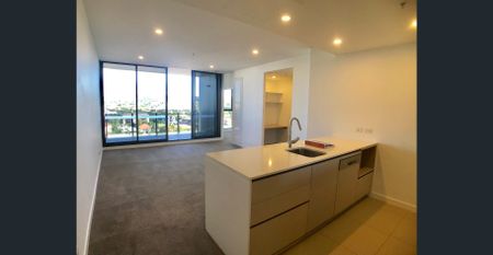 Brilliant Location with Train Station Downstairs!! - Photo 2