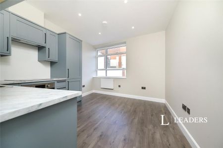 1 bedroom flat to rent - Photo 2