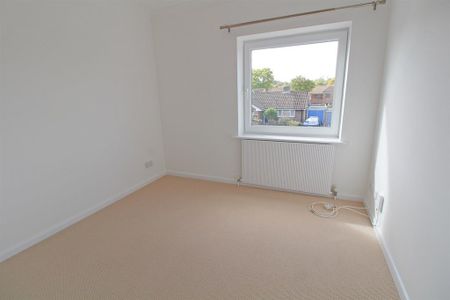 3 bedroom detached house to rent - Photo 4