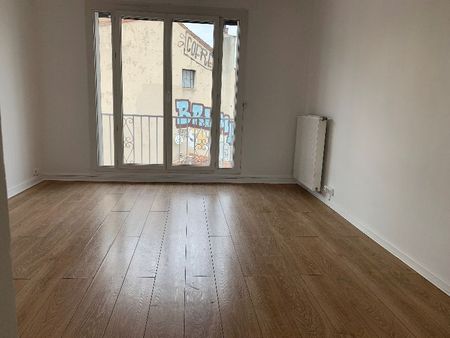 Location appartement Marseille 6ème (13006) - Photo 4