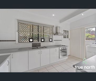 17 Robyn Street, Southport, Qld 4215 - Photo 5