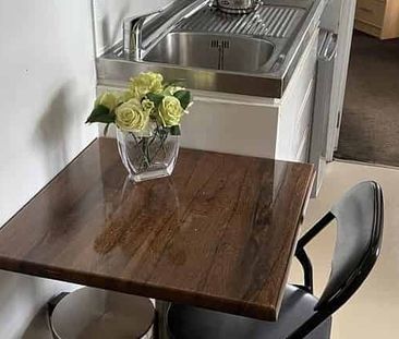 Fully furnished so handy - Photo 4